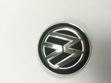 Λογότυπο του Volkswagen με την επένδυση για την αυτοκίνητη φόρμα εγχύσεων, διακόσμηση αυτοκίνητου