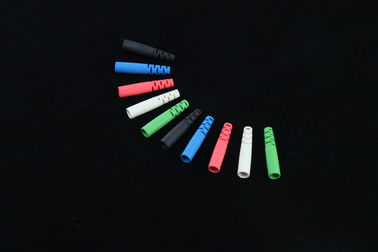 Γυαλίζοντας τα οπτικά φορμαρισμένα πλαστικό συστατικά στο χρώμα 7 ουράνιων τόξων χρώμα