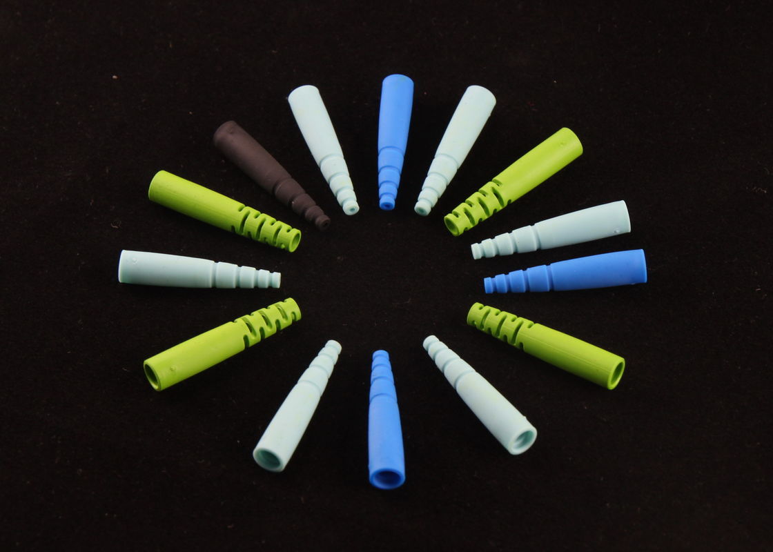 Γυαλίζοντας τα οπτικά φορμαρισμένα πλαστικό συστατικά στο χρώμα 7 ουράνιων τόξων χρώμα
